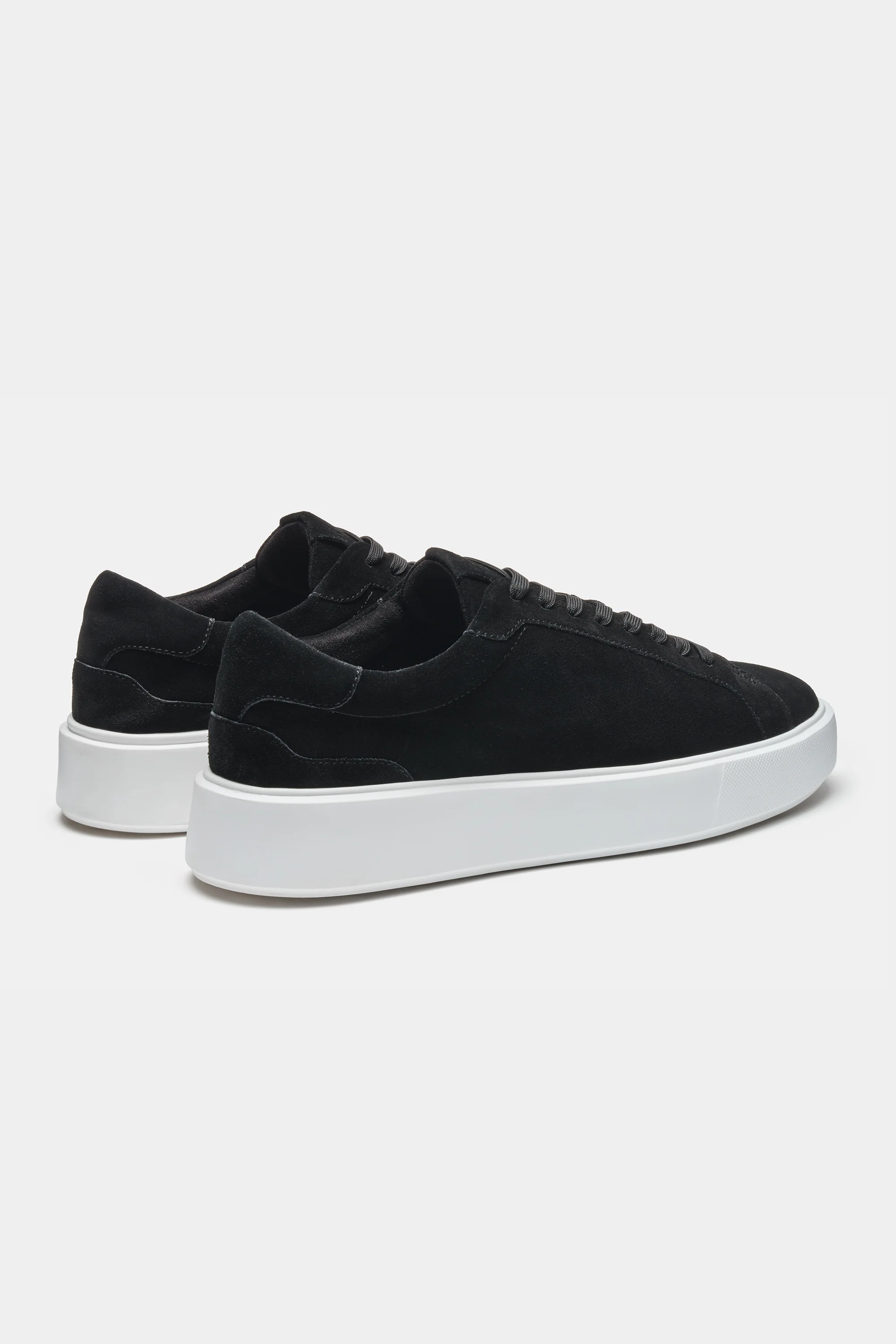 THE CLASSIC SUEDE TRAINER - Image 3