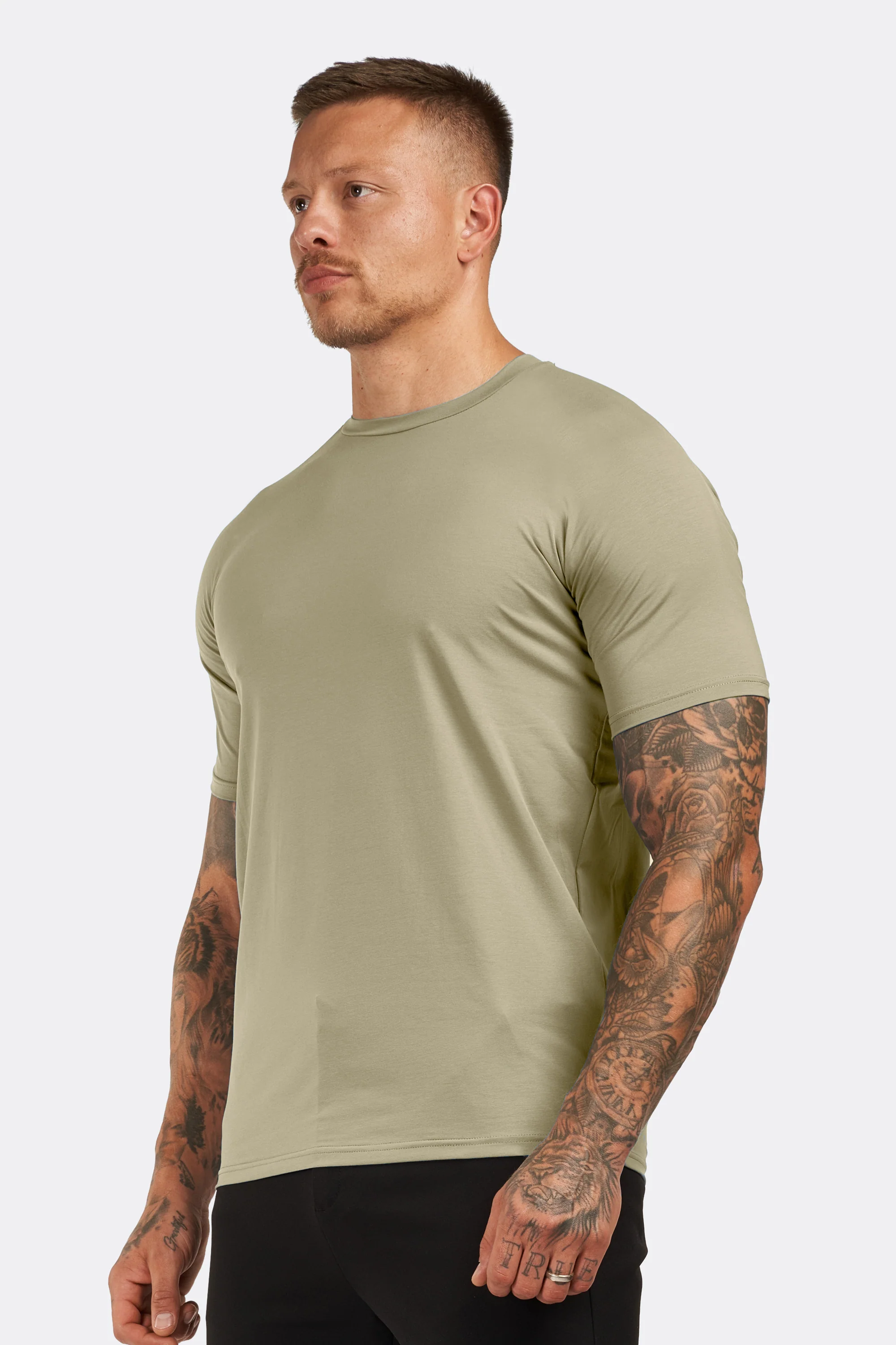 THE ESSENTIAL T-SHIRT - Image 12