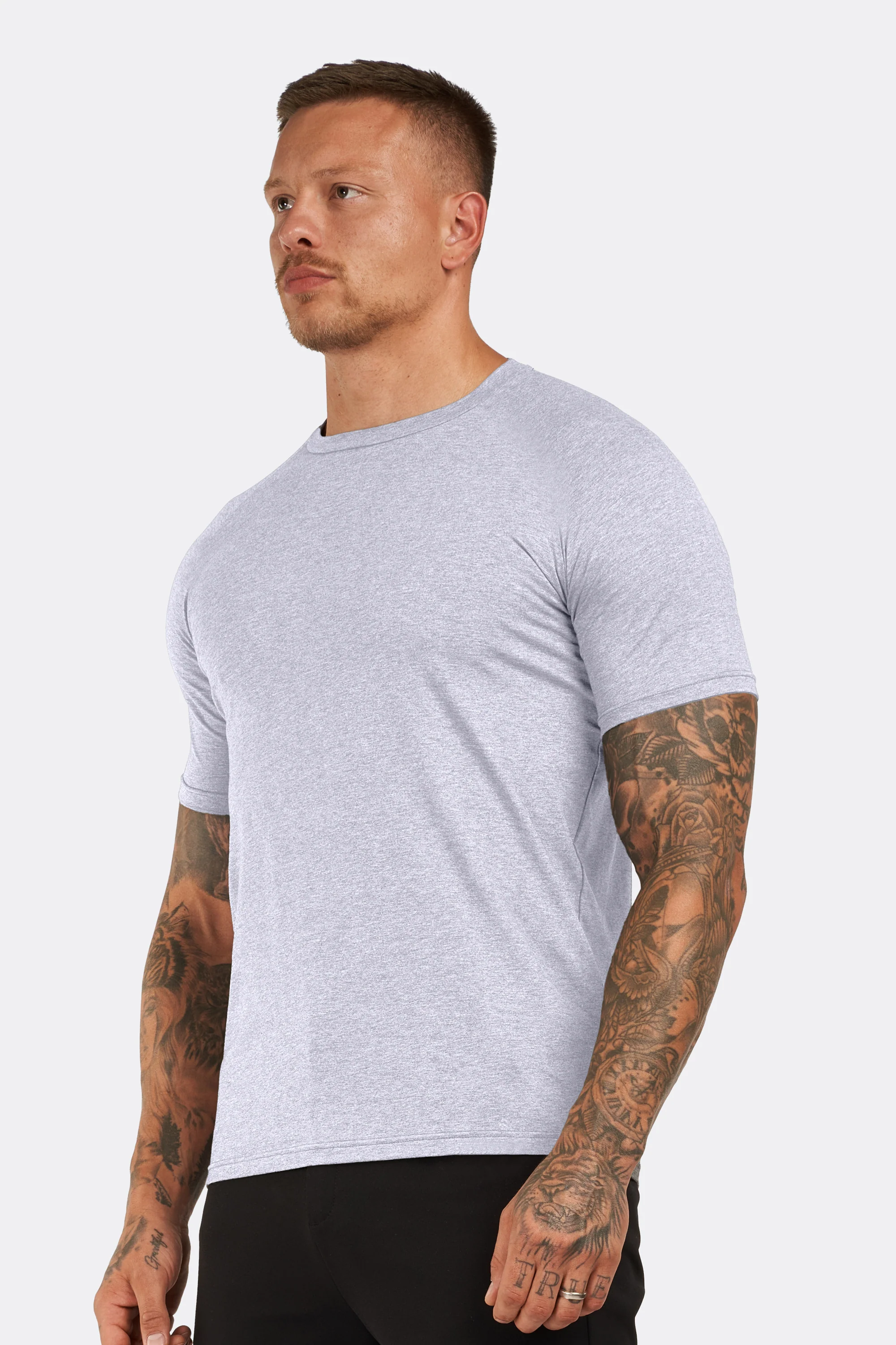 THE ESSENTIAL T-SHIRT - Image 15