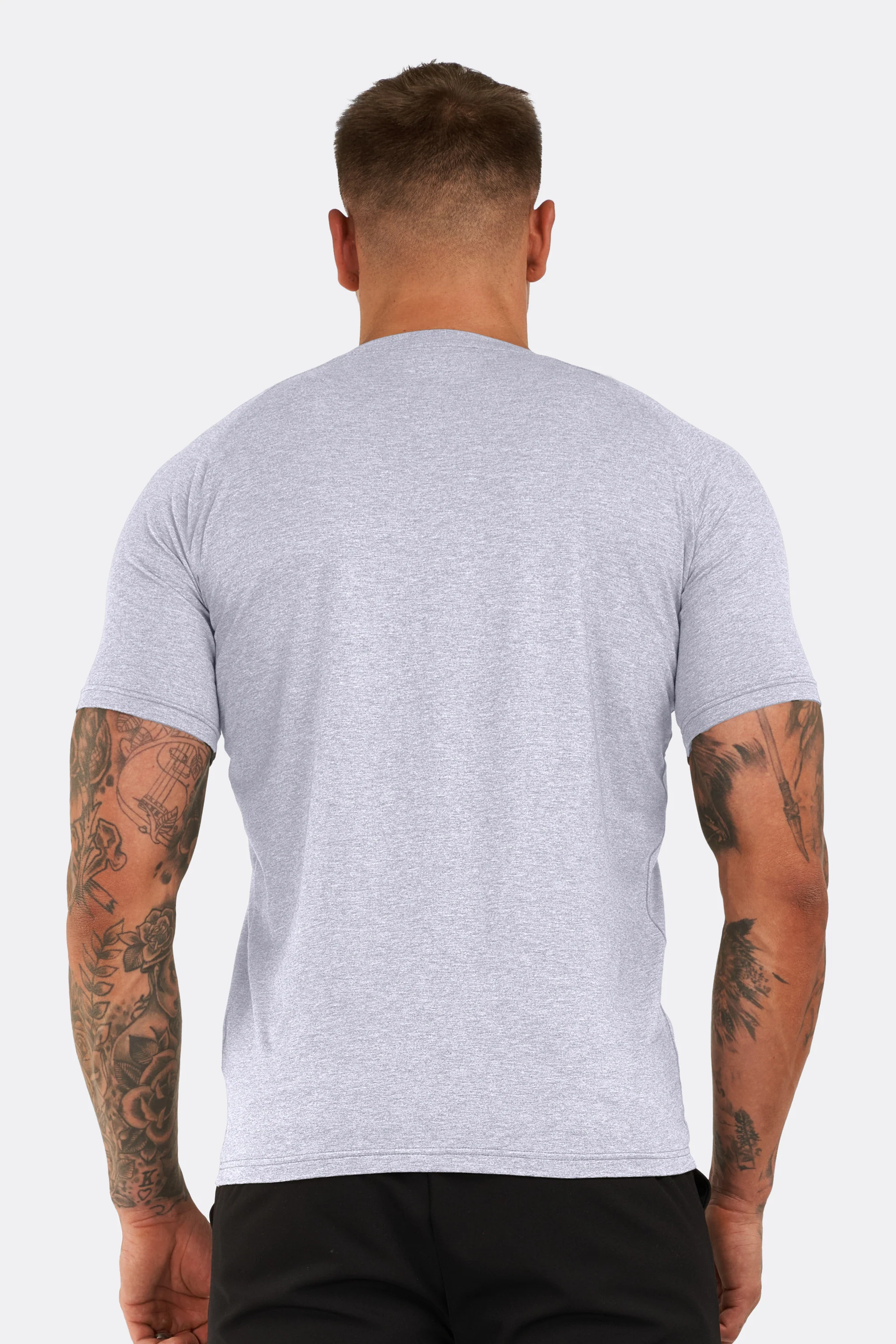 THE ESSENTIAL T-SHIRT - Image 16